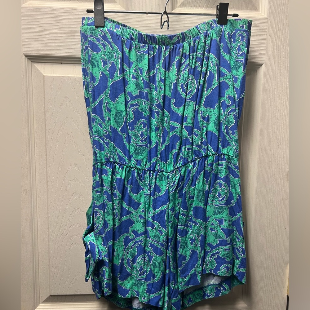 ISO Loopy Elephants romper in a size XL